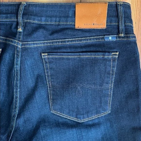 Lucky Brand Lolita Skinny Jeans Size 8/29 Dark Wash - Picture 6 of 8